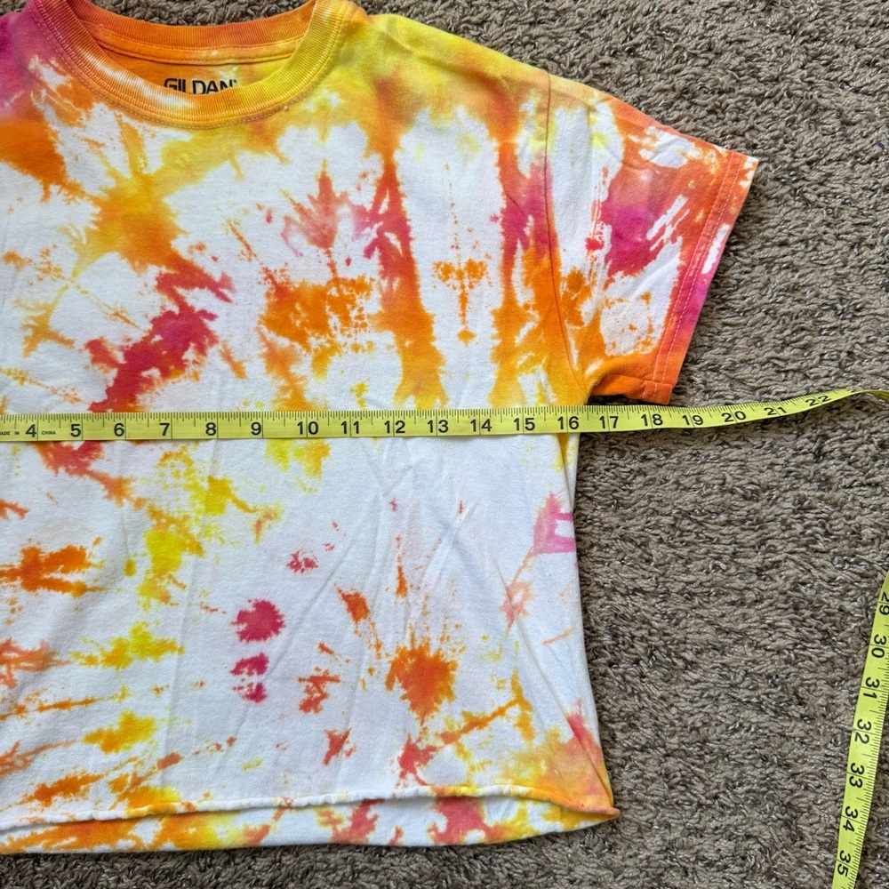 ☀️ Gildan • Cute Multicolor Tie-Dye Cropped T-Shirt • Women’s Small - Picture 7 of 9